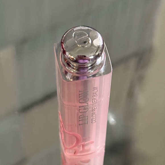 Dior lip Addict Lip Glow in shade 004 coral brand new Dior lip balm - Picture 6 of 7